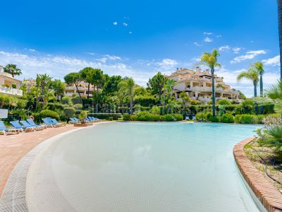 Ground Floor Apartment in Los Capanes del Golf, Benahavis