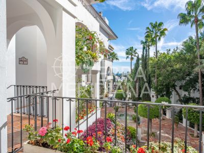 Apartment in Señorio de Marbella, Marbella