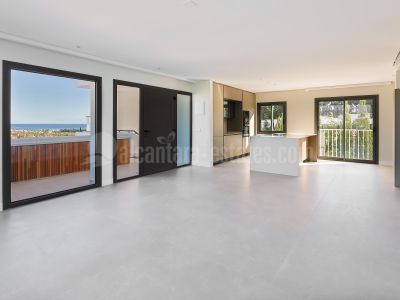 Ático en Jardines de Andalucia, Marbella