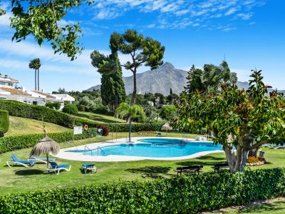 Apartamento Planta Baja en Los Dragos, Marbella