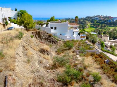 Plot in La Alqueria, Benahavis