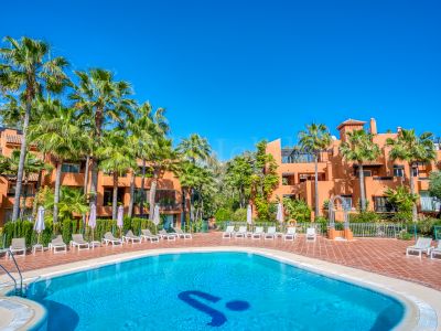 Ground Floor Apartment in Alminar de Marbella, Marbella