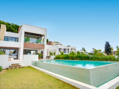 Villa in Marbella Golden Mile, Marbella