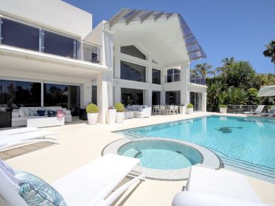 Villa in Los Naranjos, Marbella