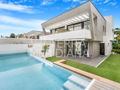 Semi Detached Villa in Marbella - Puerto Banus, Marbella