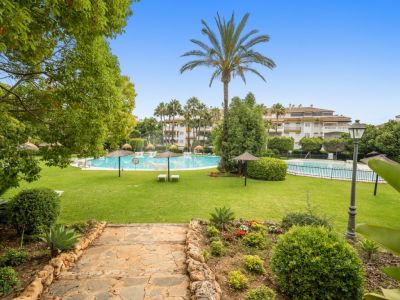 Apartamento Planta Baja en La Dama de Noche, Marbella