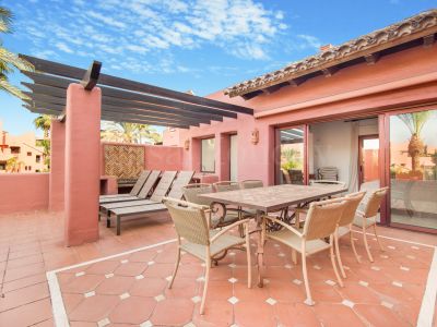 Duplex Penthouse in Menara Beach, Estepona