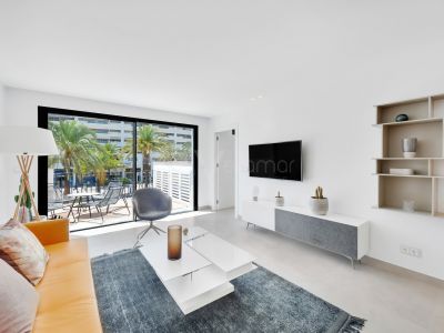 Appartamento in Jardines del Puerto, Marbella