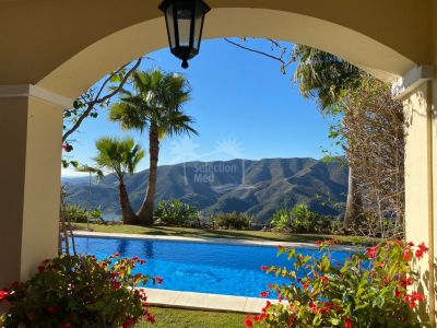 House in Sierra Blanca Country Club, Istan