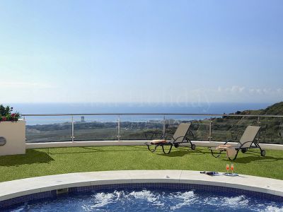 Duplex en Los Altos de los Monteros, Marbella