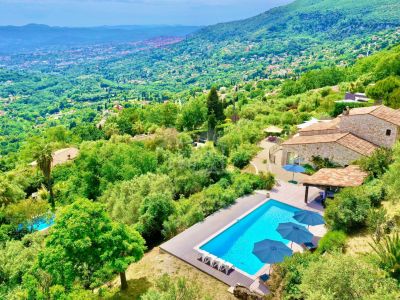 Casa en Châteauneuf-Grasse