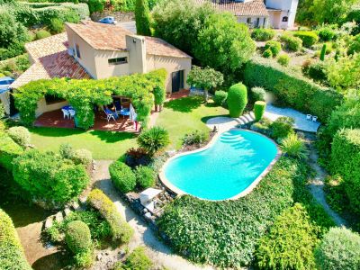 Casa en Valbonne