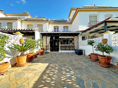 Town House in Estepona Centre, Estepona