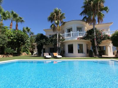 Villa en Los Altos de los Monteros, Marbella