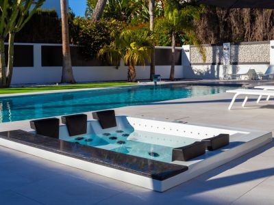 Villa in Marbella East, Marbella