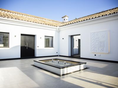Villa in Estepona