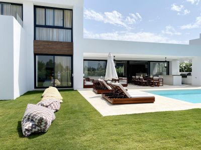 Villa en Altos del Paraiso, Benahavis