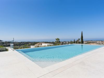 Villa in El Paraiso, Estepona