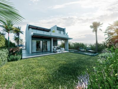 Villa in New Golden Mile, Estepona