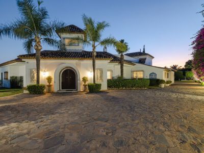 Villa in El Paraiso, Estepona