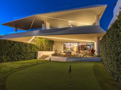 Semi Detached House in Nueva Andalucia, Marbella