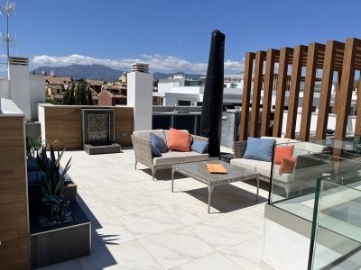 Penthouse in New Golden Mile, Estepona