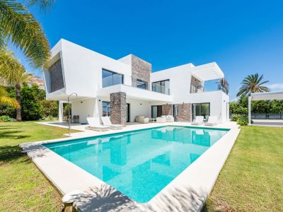 Villa in Atalaya, Estepona