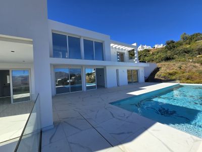 Villa in La Mairena, Marbella