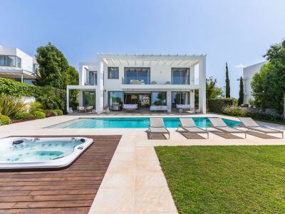 Villa in Santa Clara, Marbella