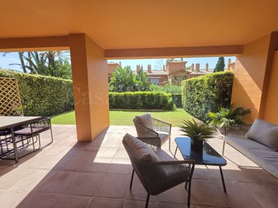 Apartamento Planta Baja en Benatalaya, Estepona