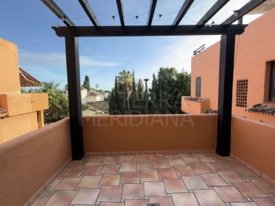 Apartment in El Paraiso Playa, Estepona