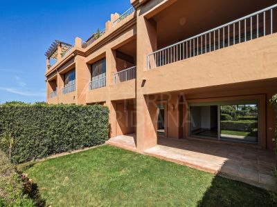 Ground Floor Apartment in Benatalaya, Estepona