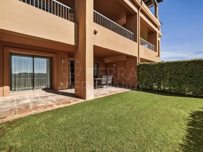 Ground Floor Apartment in Benatalaya, Estepona
