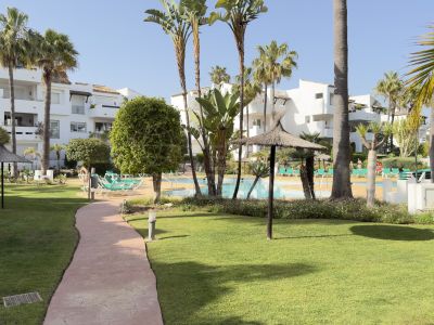 Apartment in Beach Side New Golden Mile, Estepona