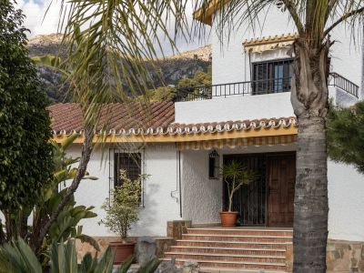 Villa en Pinares de San Antón, Malaga