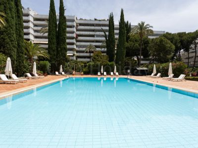 Apartment in Don Gonzalo, Marbella