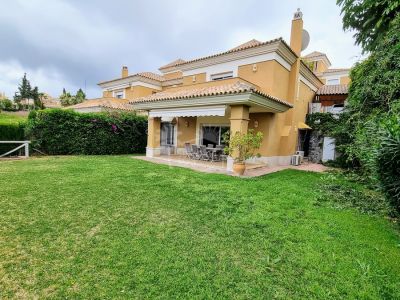 Semi Detached Villa in Santa Clara, Marbella