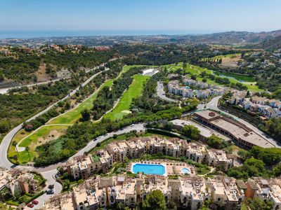 Penthouse in Los Arqueros, Benahavis