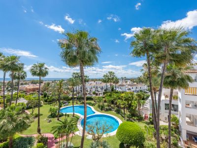 Apartment in Nueva Atalaya, Estepona