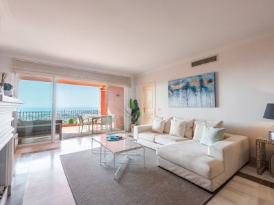 Apartamento en Monte Halcones, Benahavis