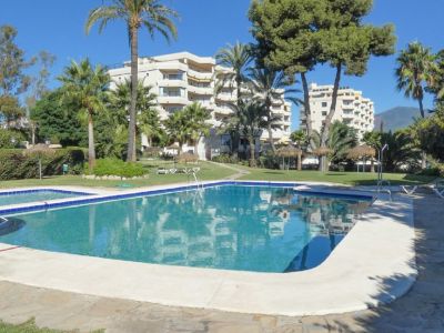 Apartamento en Atalaya, Estepona