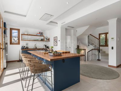 Villa in La Resina Golf, Estepona