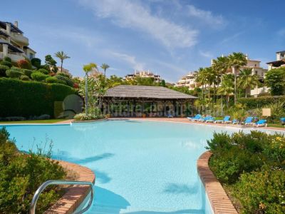 Ground Floor Apartment in Los Capanes del Golf, Benahavis