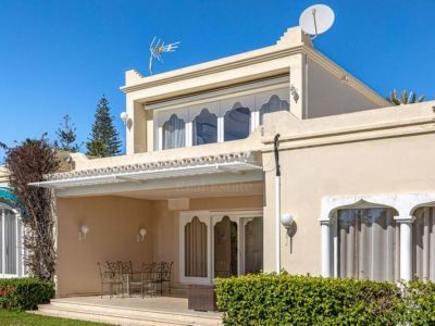 Villa en El Pilar, Estepona