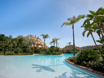 Duplex Penthouse in Los Capanes del Golf, Benahavis