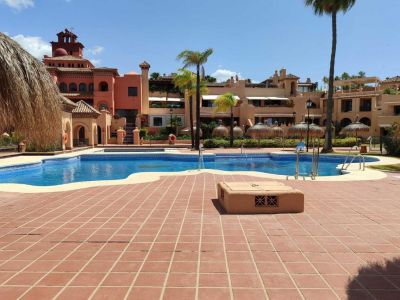 Ground Floor Apartment in La Cartuja del Golf, Estepona