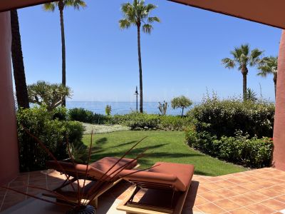 Apartamento Planta Baja en Menara Beach, Estepona