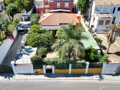Villa in El Padron, Estepona