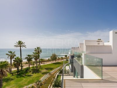 Town House in The Island, Estepona