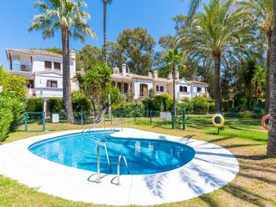 Town House in Laguna Beach, Estepona